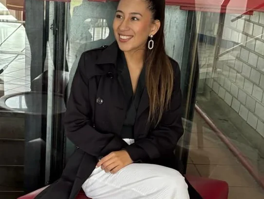 Karla Oliver, candidata del partido MET